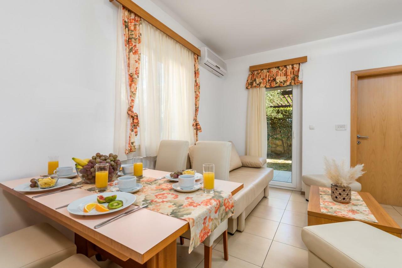 Villas Rab Banjol Exterior photo