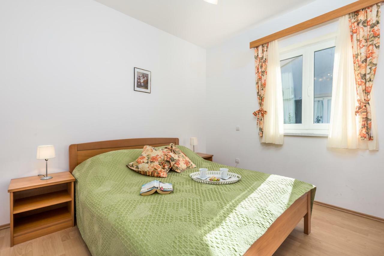 Villas Rab Banjol Exterior photo